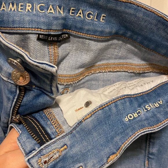 AE “Artist Crop” Like New - Picture 2 of 5